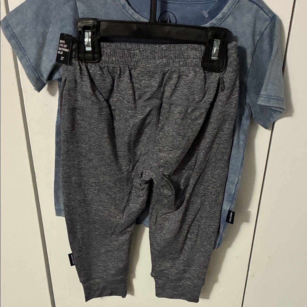 Volcom 2T set - Picture 4 of 8